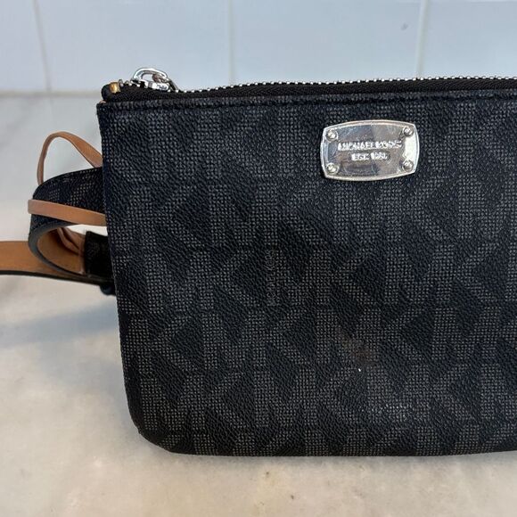 Michael Kors Crossbody Bag Purse Signature Monogram Coated Canvas Belt Bag - Picture 3 of 16